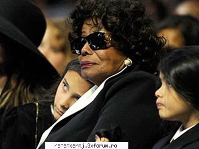 1 milion de dolari din averea lui michael jackson este alocat anual cresterii celor trei copii ai