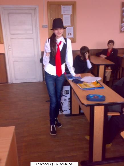 ce tare e la liceu!
 :nebun: well...azi am avut o zi foarte buna pentru ca am avut un proiect cu