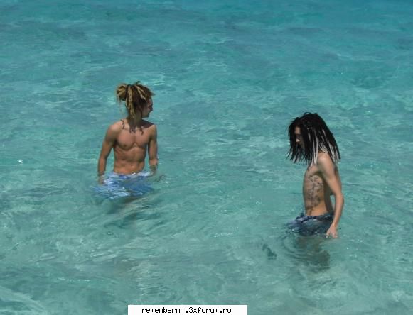 hot ^^

; )) hot or not?