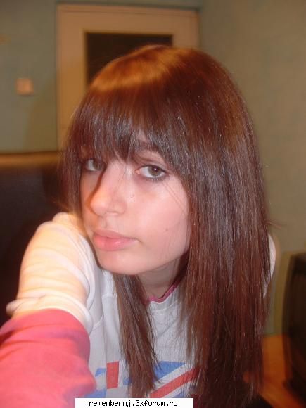 in aia zici ca`s  roscata : ))

dupa ce`am faqt baie b-)